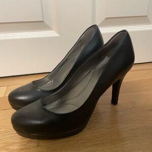 Bandolino Classic Black Women's Heels